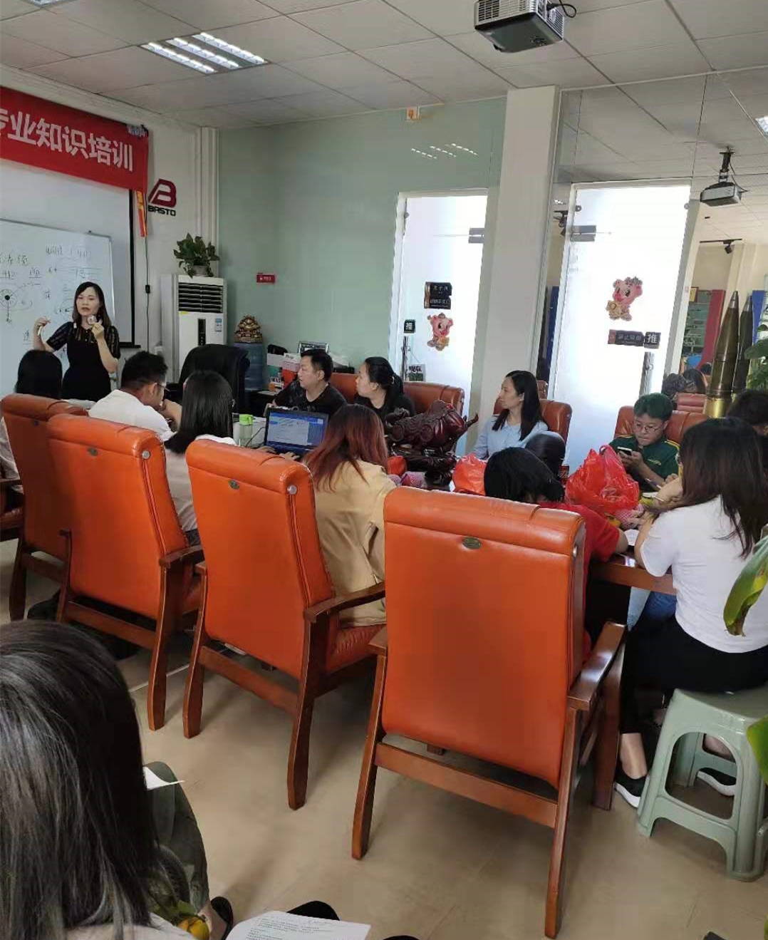 防護(hù)眼鏡廠家