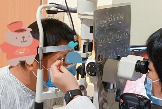 男子未帶防護(hù)眼鏡致異物入眼